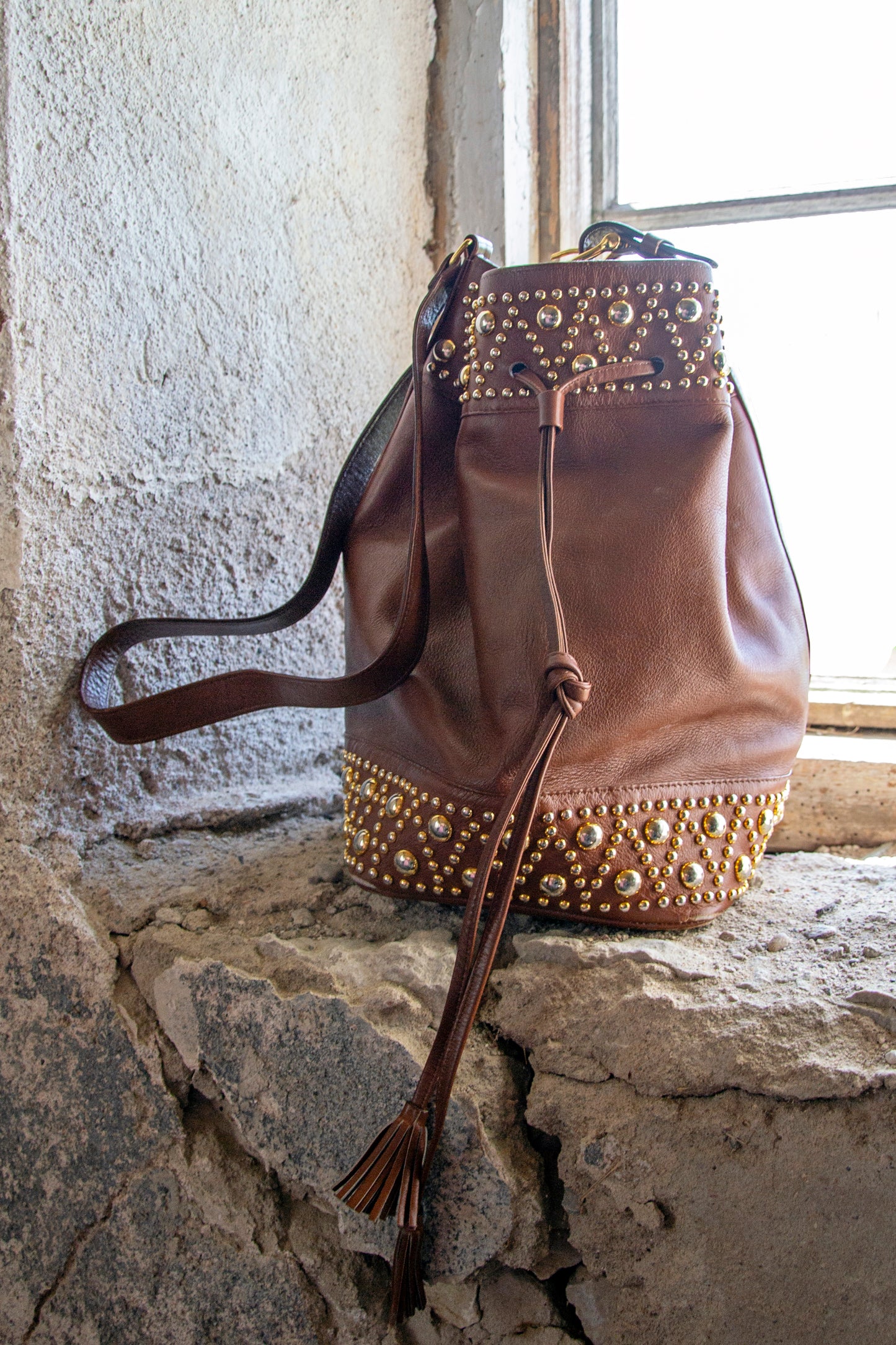 FRENCH STUDDED BUCKET BAG